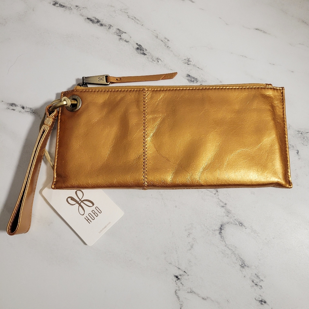 NWT HOBO Gorgeous Leather Bronze Metallic Vida Wristlet